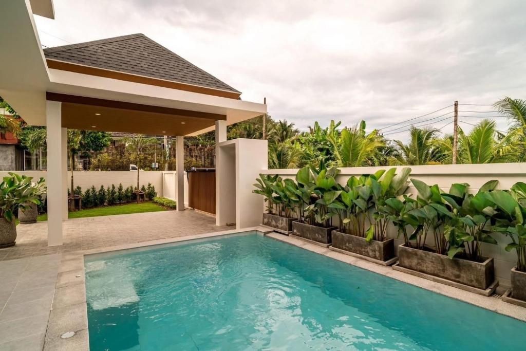 Romantic Getaway Villas In Phuket Thailand