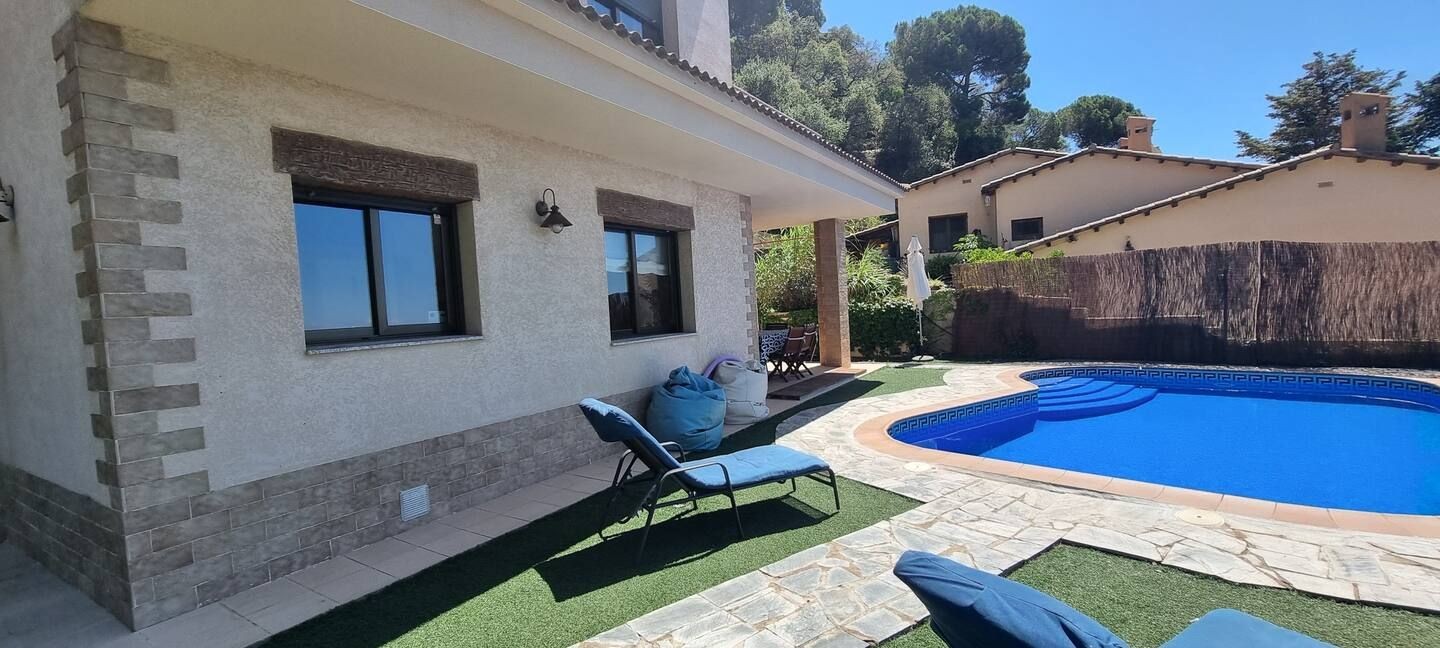 Romantic Getaway Villas
